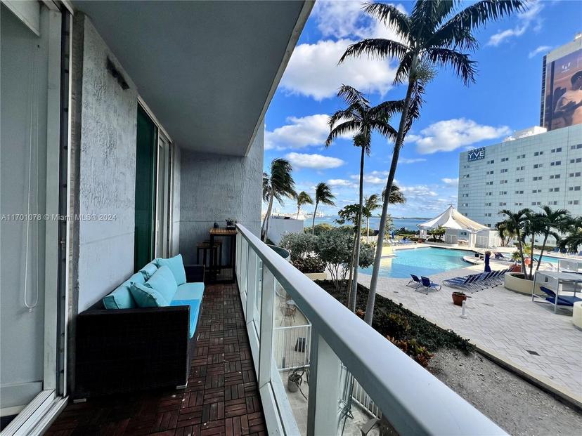 Picture of 244 Biscayne Blvd # 907, Miami FL 33132