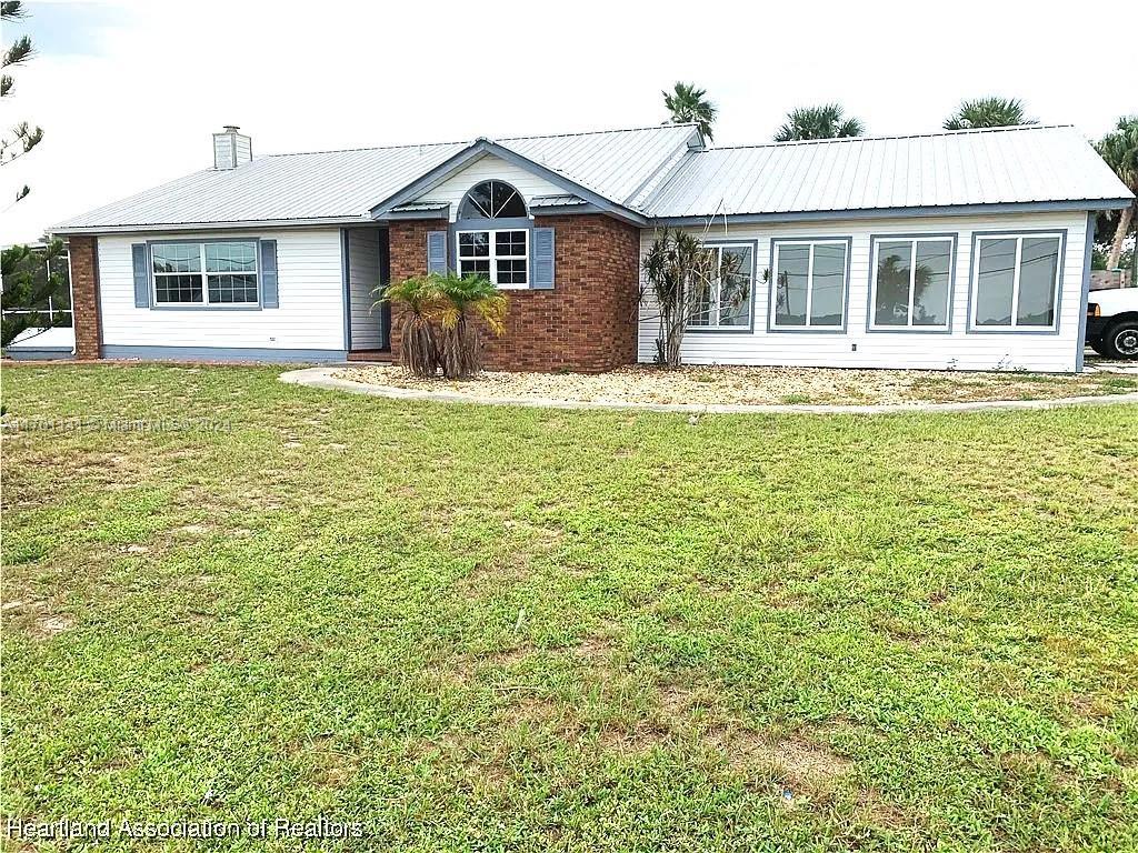 Picture of 1823 Roberta Ave, Sebring, FL 33870