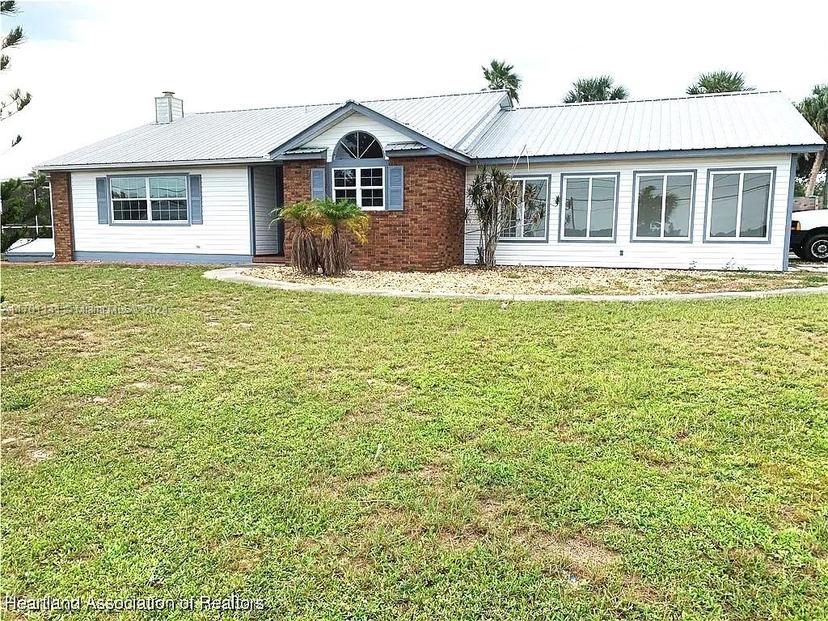 Picture of 1823 Roberta Ave, Sebring FL 33870