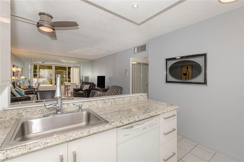 Picture of 5171 W Oakland Park Blvd # 103, Lauderdale Lakes FL 33313