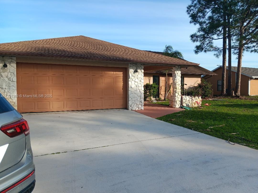 Picture of 1315 SE Floresta Dr, Port St. Lucie, FL 34983