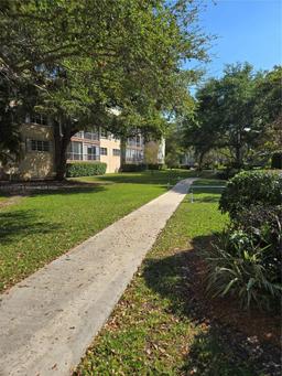 Picture of 6731 Cypress Rd # 310, Plantation, FL 33317