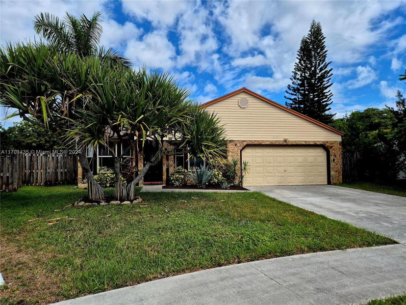 Picture of 13531 SW 9Th Ct, Davie FL 33325