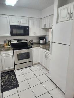 Picture of 14961 SW 82Nd Ter # 403, Miami, FL 33193