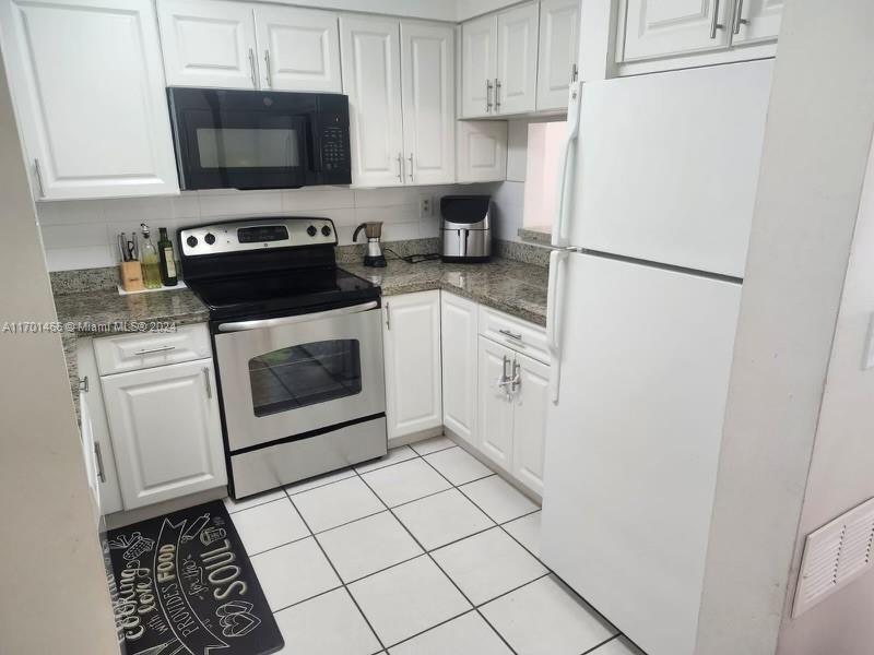 Picture of 14961 SW 82Nd Ter # 403, Miami, FL 33193