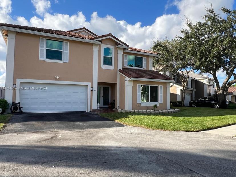 Picture of 897 NW 97Th Ave, Plantation FL 33324