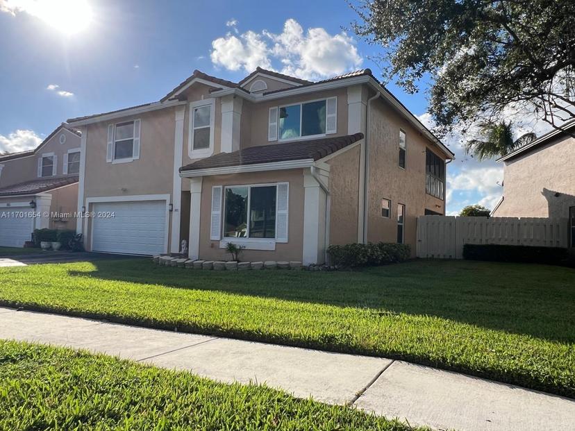 Picture of 897 NW 97Th Ave, Plantation FL 33324