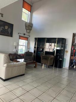 Picture of 897 NW 97Th Ave, Plantation, FL 33324