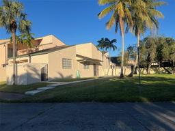 Picture of 9195 Fontainebleau Blvd # 6, Miami, FL 33172