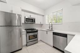 Picture of 1025 Michigan Ave # 1C, Miami Beach, FL 33139