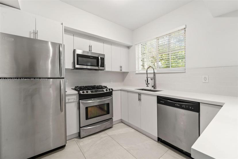 Picture of 1025 Michigan Ave # 1C, Miami Beach FL 33139