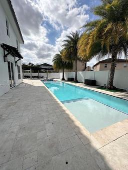 Picture of 16935 SW 91St Lane Cir, Miami, FL 33196