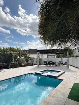 Picture of 16935 SW 91St Lane Cir, Miami, FL 33196