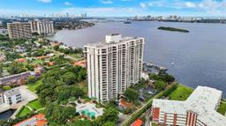 Picture of 4000 Towerside Ter # 707, Miami, FL 33138