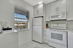 Picture of 7200 NW 5Th Ct # 206, Margate, FL 33063