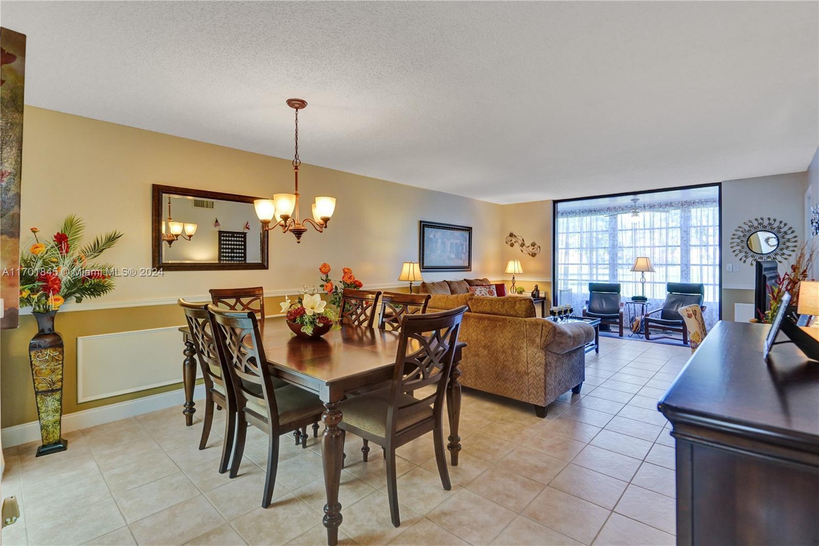 Picture of 9330 Sunrise Lakes Blvd # 109, Sunrise, FL 33322