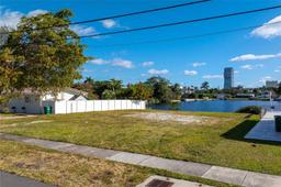 Picture of 21301 NE 24Th Ct, Miami, FL 33180