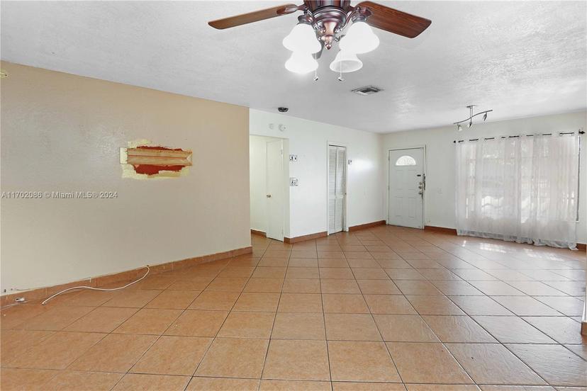 Picture of 4541 NW 178Th St, Miami Gardens FL 33055