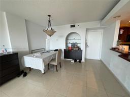 Picture of 919 Hillcrest Dr # 704, Hollywood, FL 33021