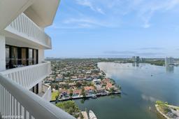 Picture of 1000 W Island Blvd # 2911, Aventura, FL 33160