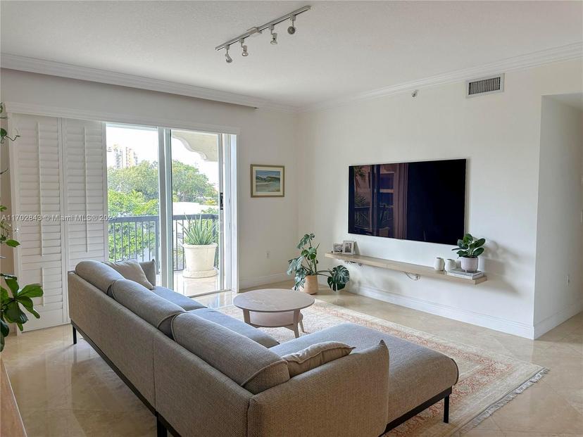 Picture of 50 Alhambra Cir # 310, Coral Gables FL 33134