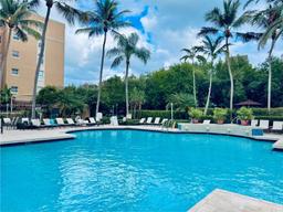 Picture of 19555 E Country Club Dr # 8108, Aventura, FL 33180