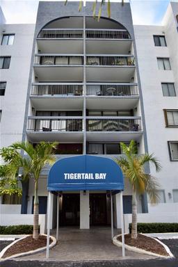 Picture of 2715 Tigertail Ave # 402, Miami, FL 33133