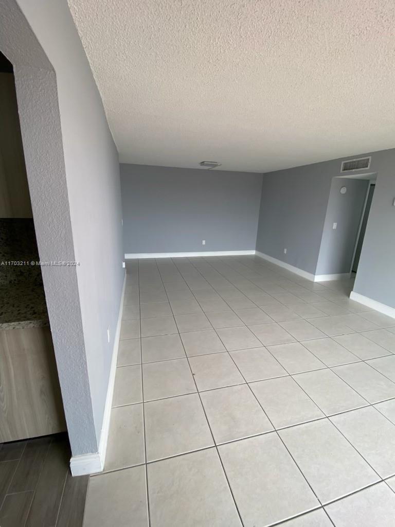 Picture of 9310 Fontainebleau Blvd # 514, Miami FL 33172