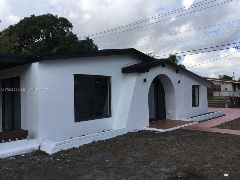 Picture of 30 SE 7Th Ave, Hialeah FL 33010