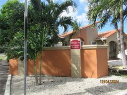 Picture of 2277 W 69Th St # 2277A, Hialeah, FL 33016