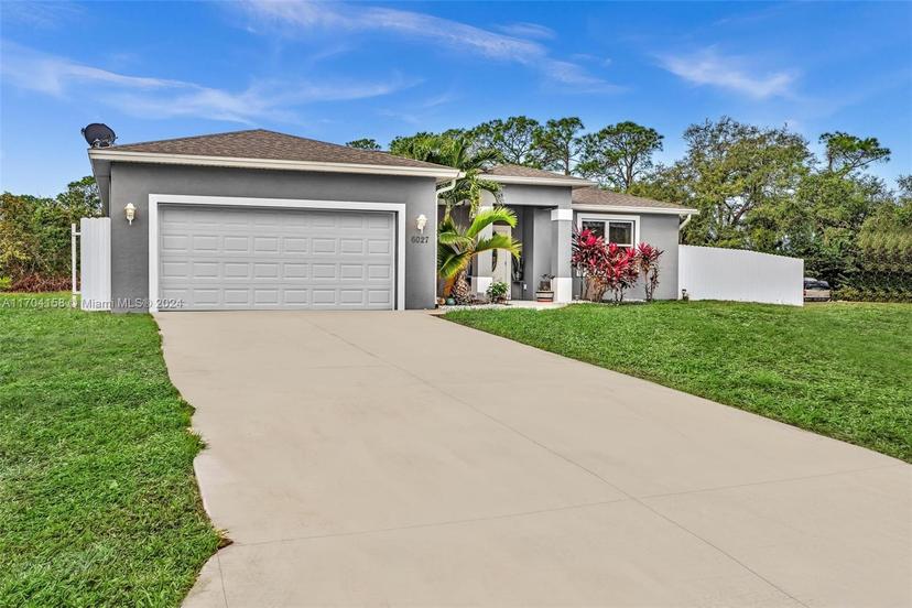 Picture of 6027 Acorn Cir, La Belle FL 33935