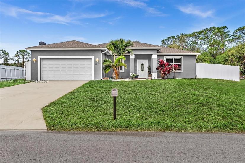 Picture of 6027 Acorn Cir, La Belle FL 33935