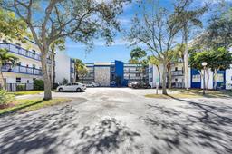 Picture of 3170 Holiday Springs Blvd # 209, Margate, FL 33063