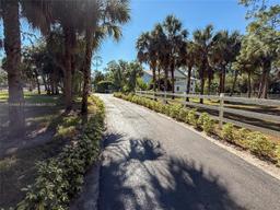 Picture of 2920 SE 24Th Ave, Naples, FL 34117