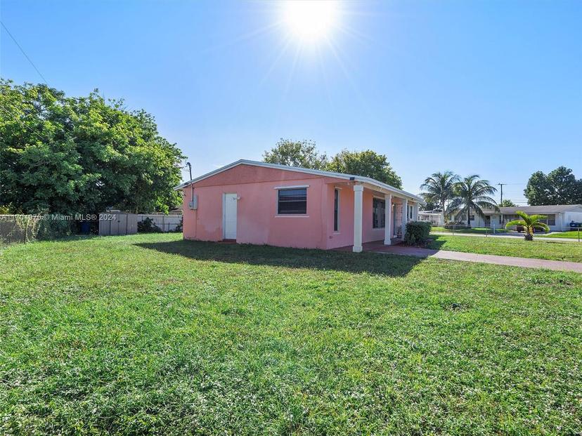 Picture of 4530 NW 171St St, Miami Gardens FL 33055