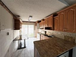 Picture of 9154 NW 119Th Ter, Hialeah Gardens, FL 33018