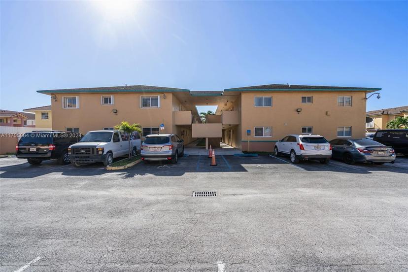 Picture of 2985 W 80Th St # 215, Hialeah FL 33018