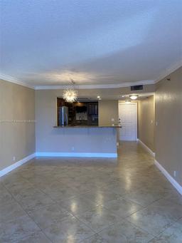 Picture of 3100 W Rolling Hills Cir # 407, Davie, FL 33328