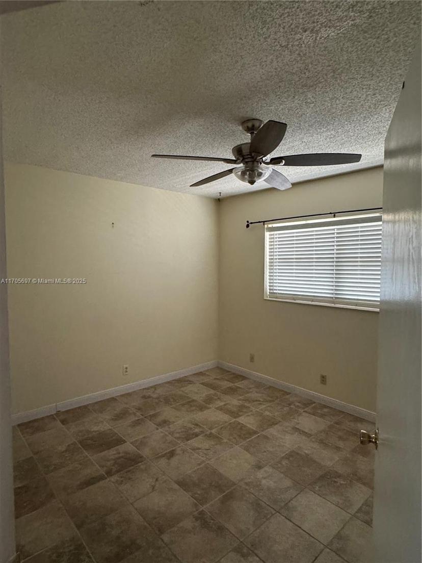 Picture of 3430 NW 52Nd Ave # 304, Lauderdale Lakes FL 33319