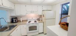 Picture of 10304 Sunrise Lakes Blvd # 211, Sunrise, FL 33322