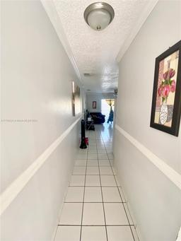 Picture of 2925 W 80Th St # 221, Hialeah, FL 33018