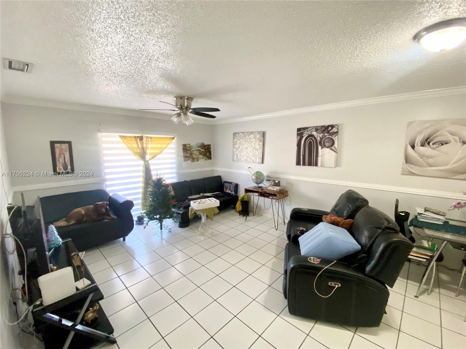 Picture of 2925 W 80Th St # 221, Hialeah, FL 33018