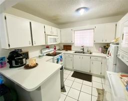 Picture of 2925 W 80Th St # 221, Hialeah, FL 33018