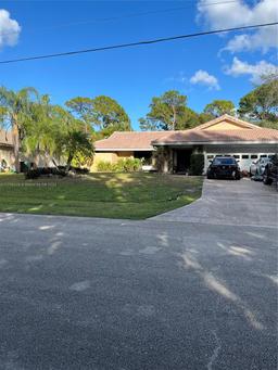 Picture of 1649 SW Taurus Ln, Port St. Lucie, FL 34984