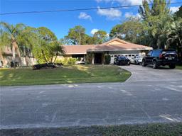 Picture of 1649 SW Taurus Ln, Port St. Lucie, FL 34984