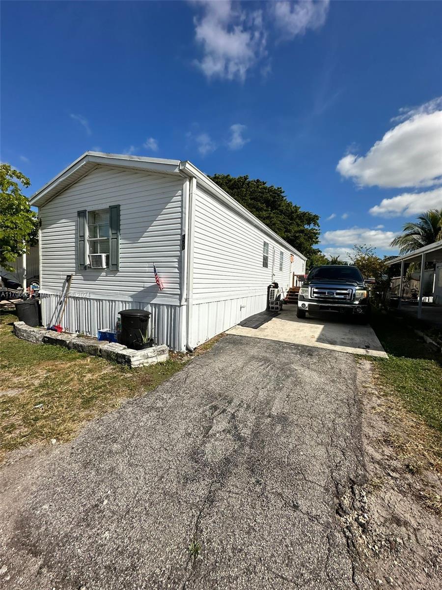 Picture of 350 NW 134Th Way, Plantation, FL 33325