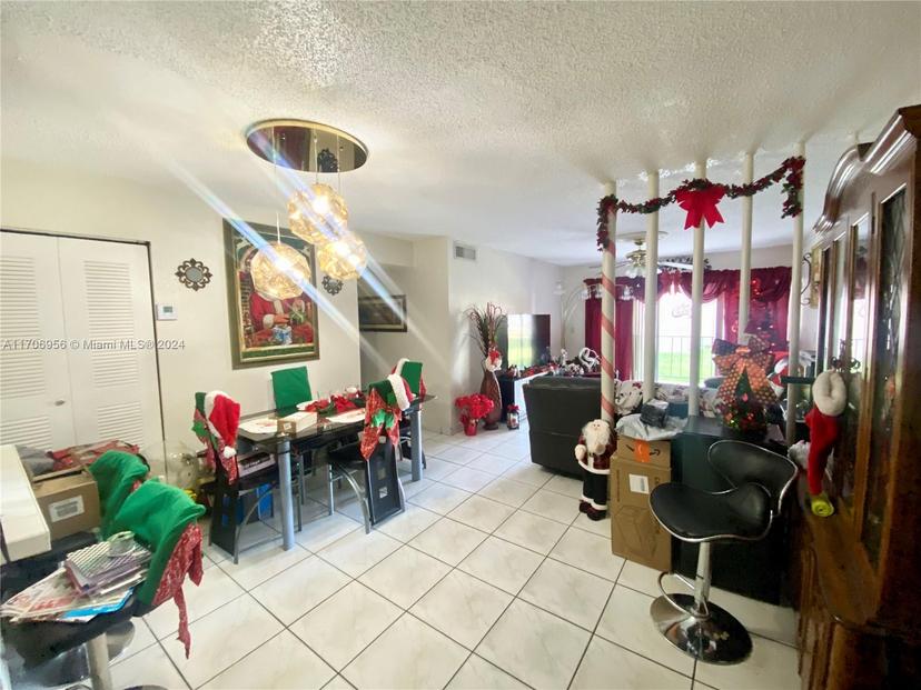 Picture of 1900 W 68Th St # F108, Hialeah FL 33014