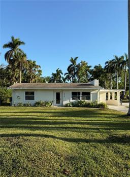 Picture of 4438 E Riverside Drive, Fort Myers, FL 33905