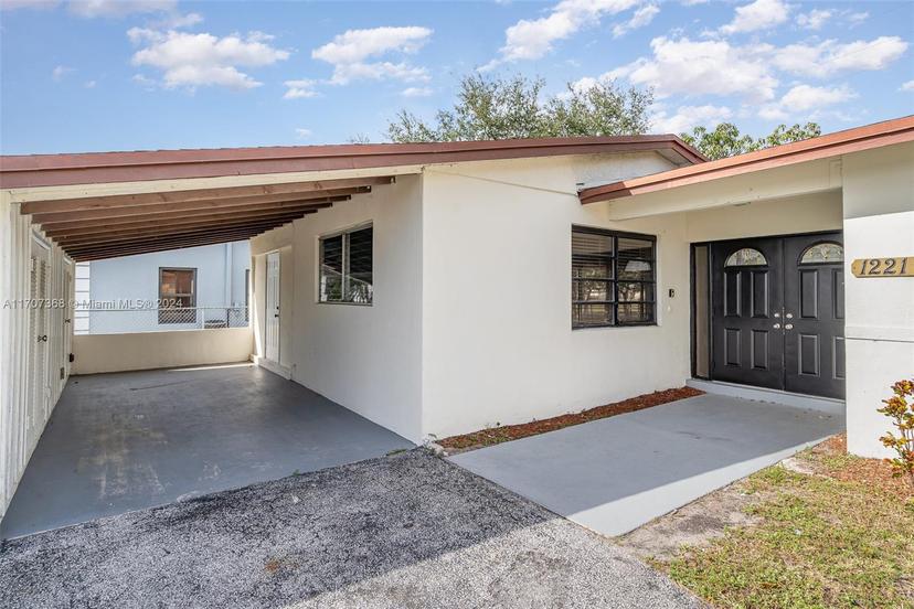 Picture of 1221 NW 202Nd St, Miami Gardens FL 33169