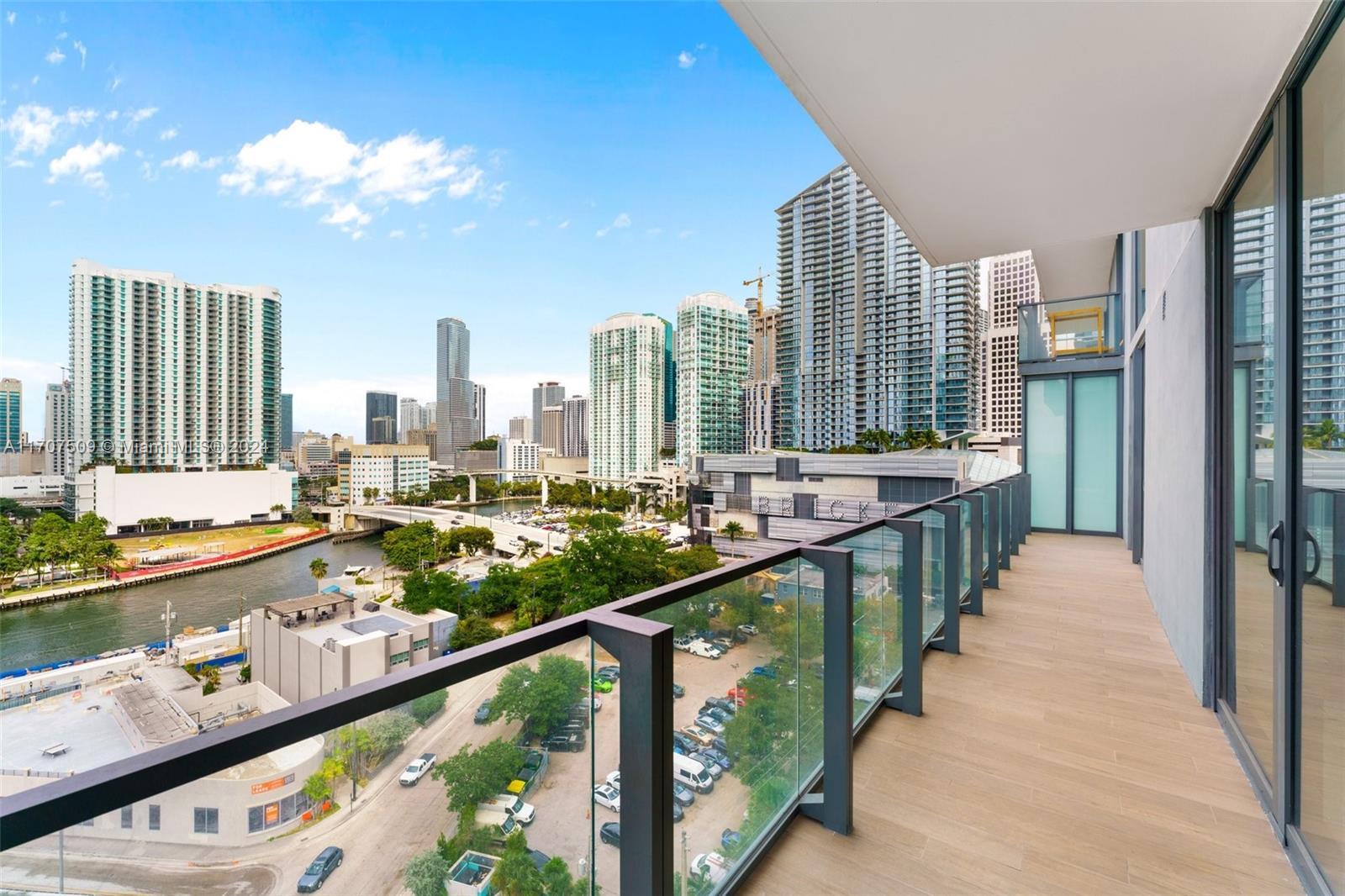 Picture of 88 SW 7Th St # 712, Miami, FL 33130